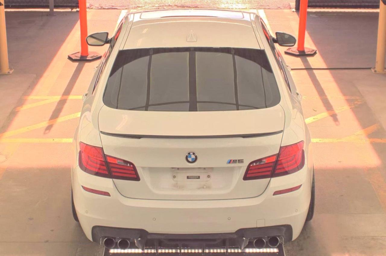 2013 BMW M5 - zdjęcie 13