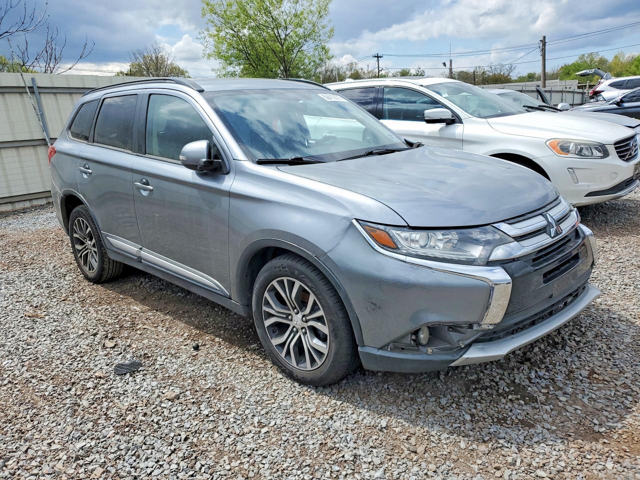 2016 Mitsubishi Outlander Se - zdjęcie 4