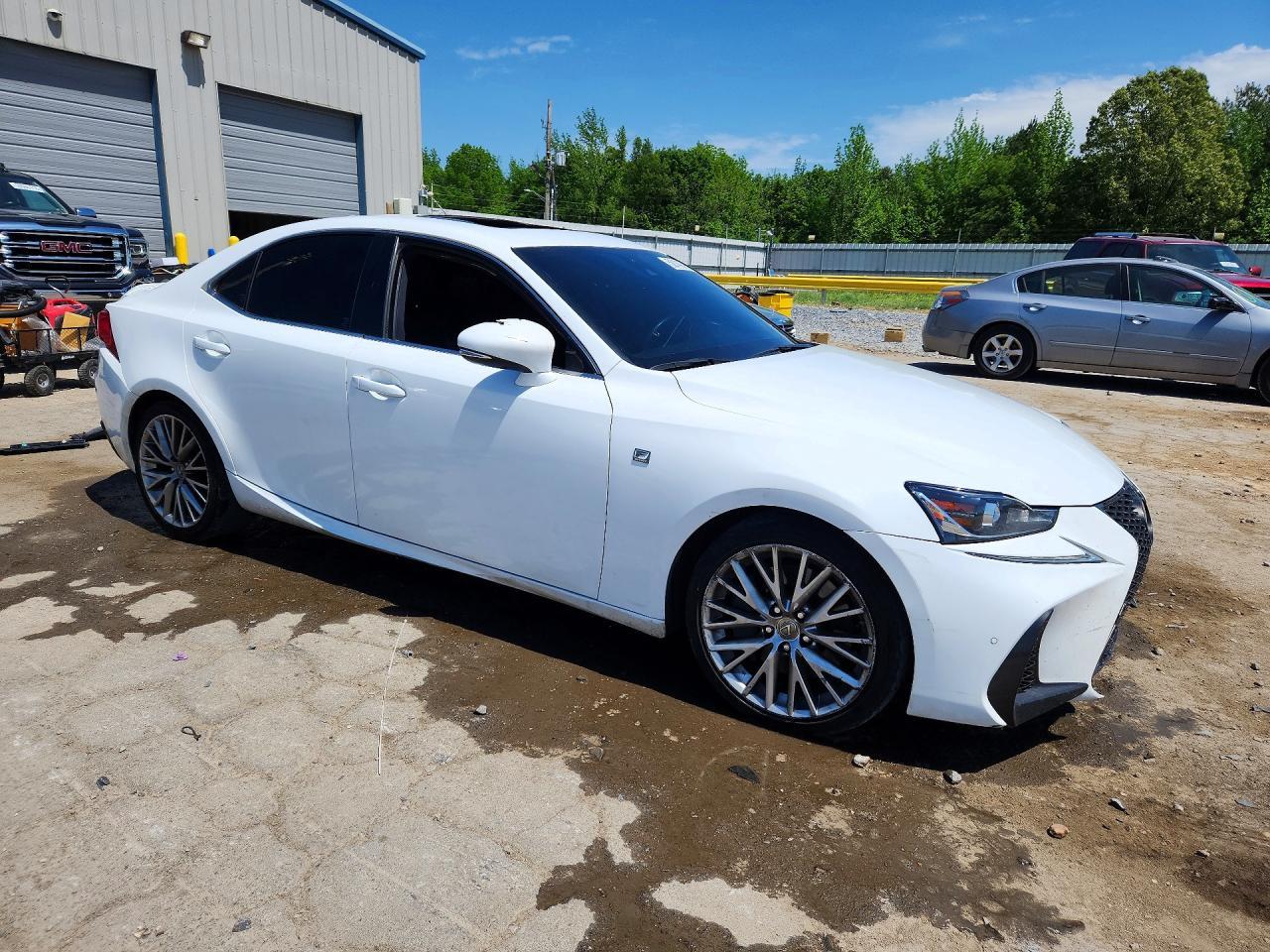 2019 Lexus Is 300 - zdjęcie 4
