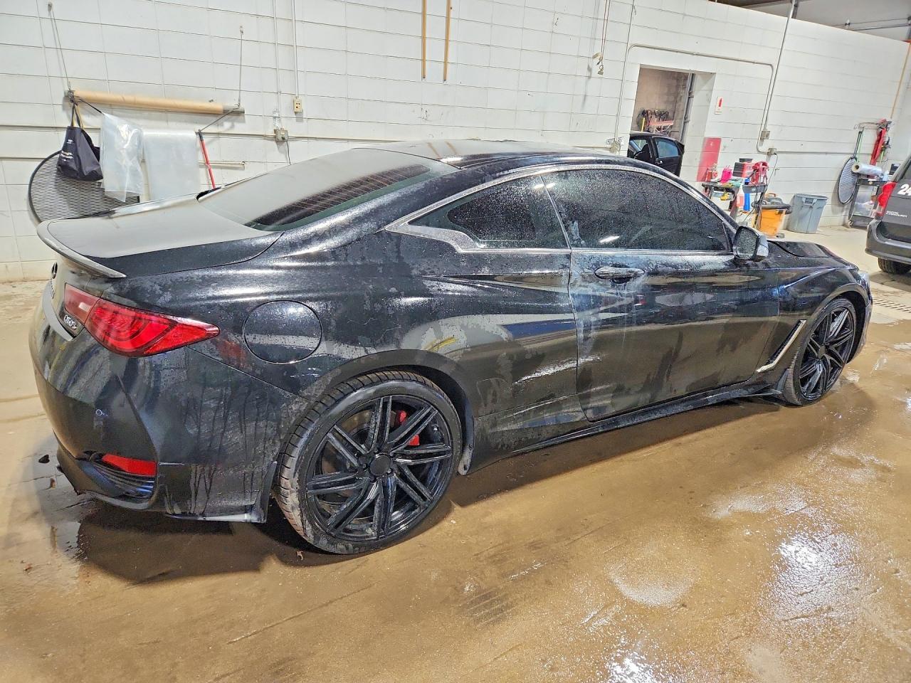 2018 Infiniti Q60 Red Sport 400 - zdjęcie 3