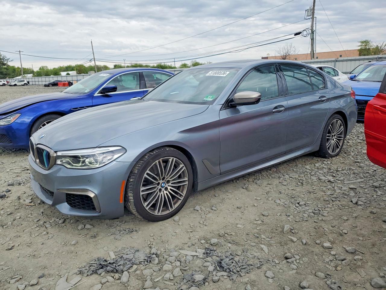 2018 BMW Seria 5 M550i - zdjęcie główne