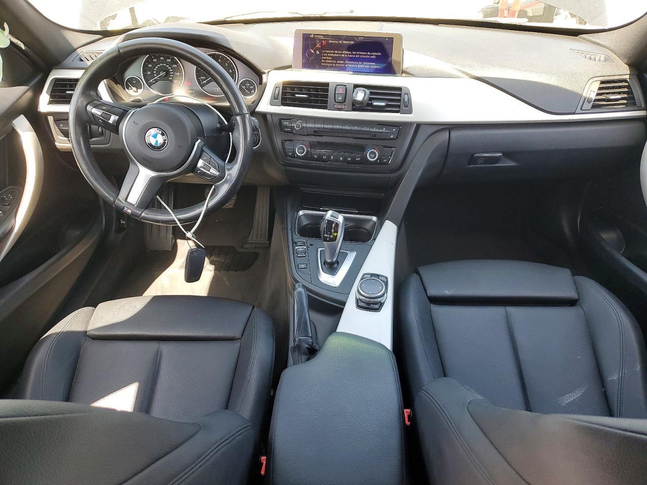 2015 BMW 320 I - zdjęcie 8