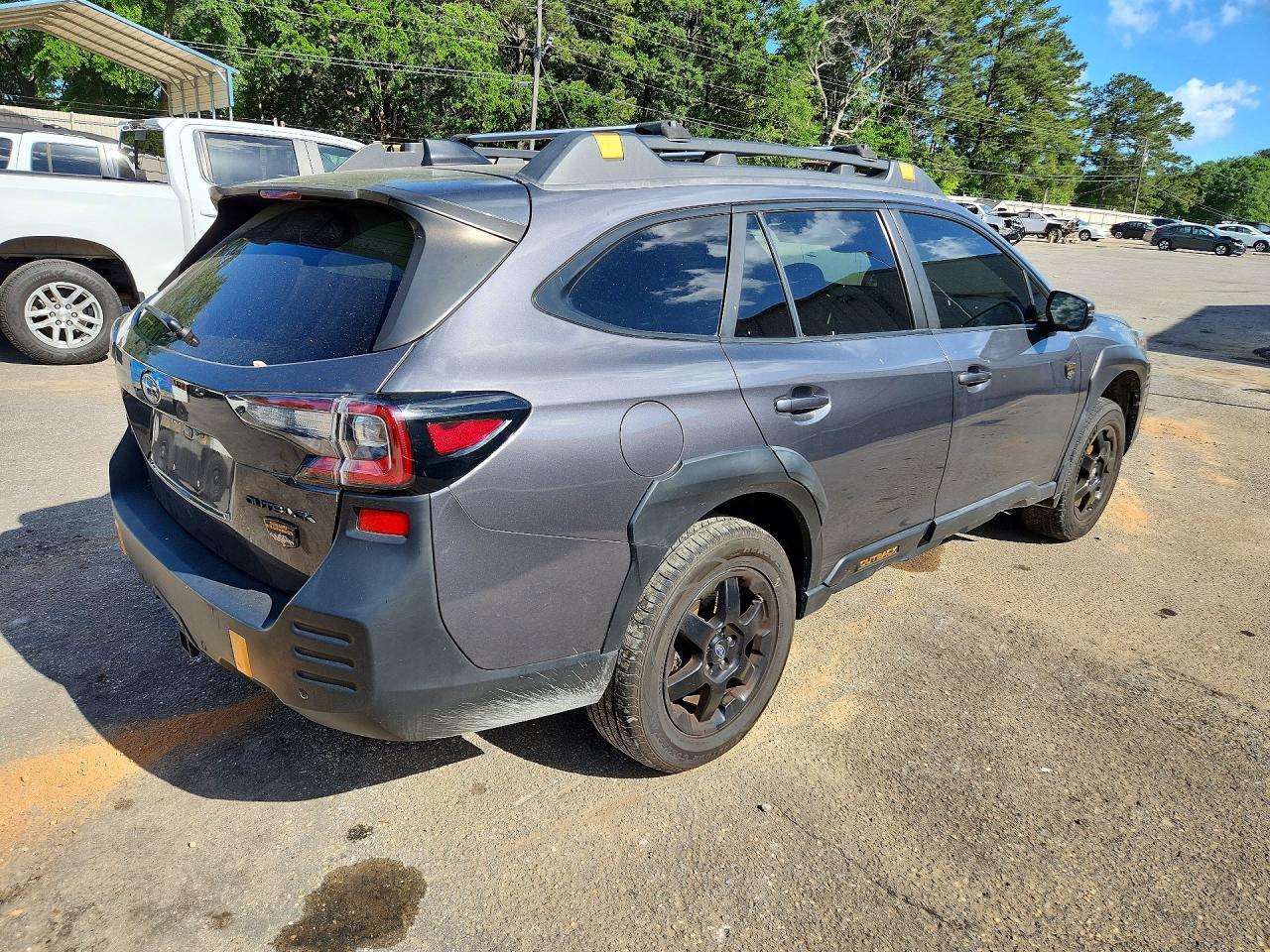 2022 Subaru Outback Wilderness - zdjęcie 3