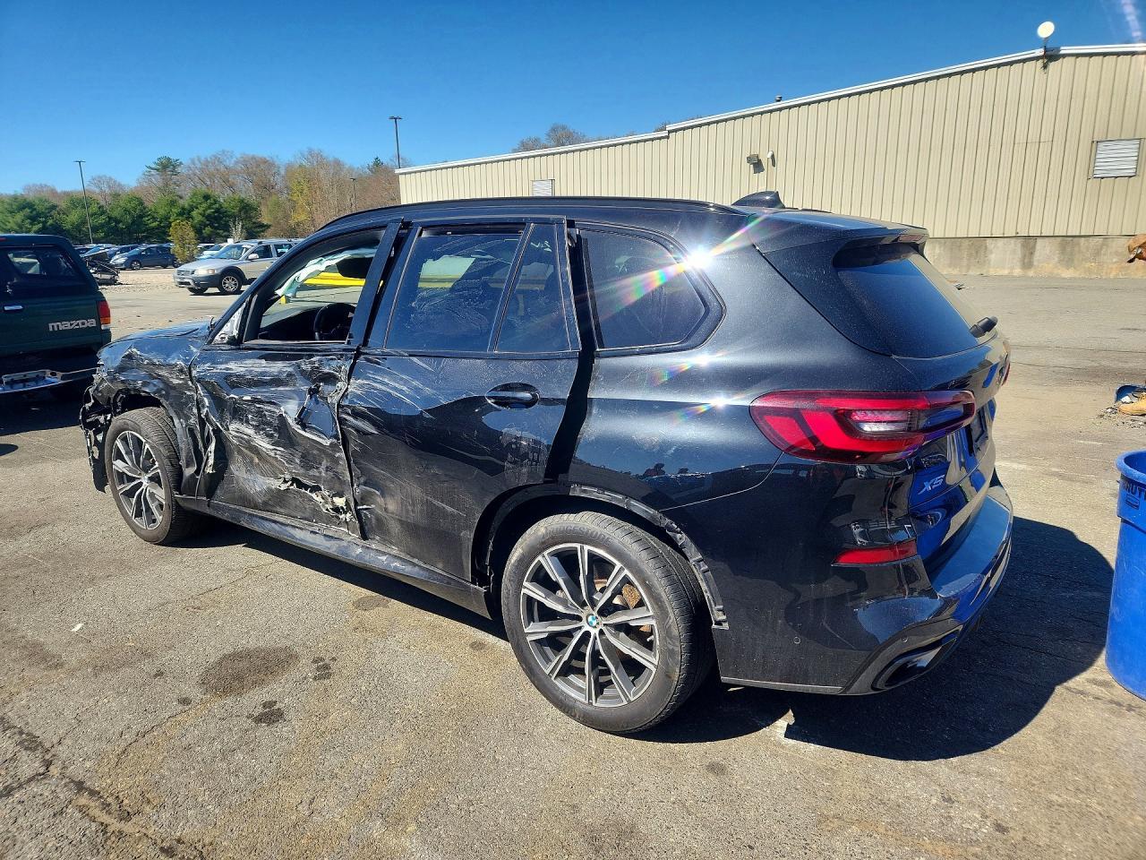 2022 BMW X5 xDrive40I - zdjęcie 2