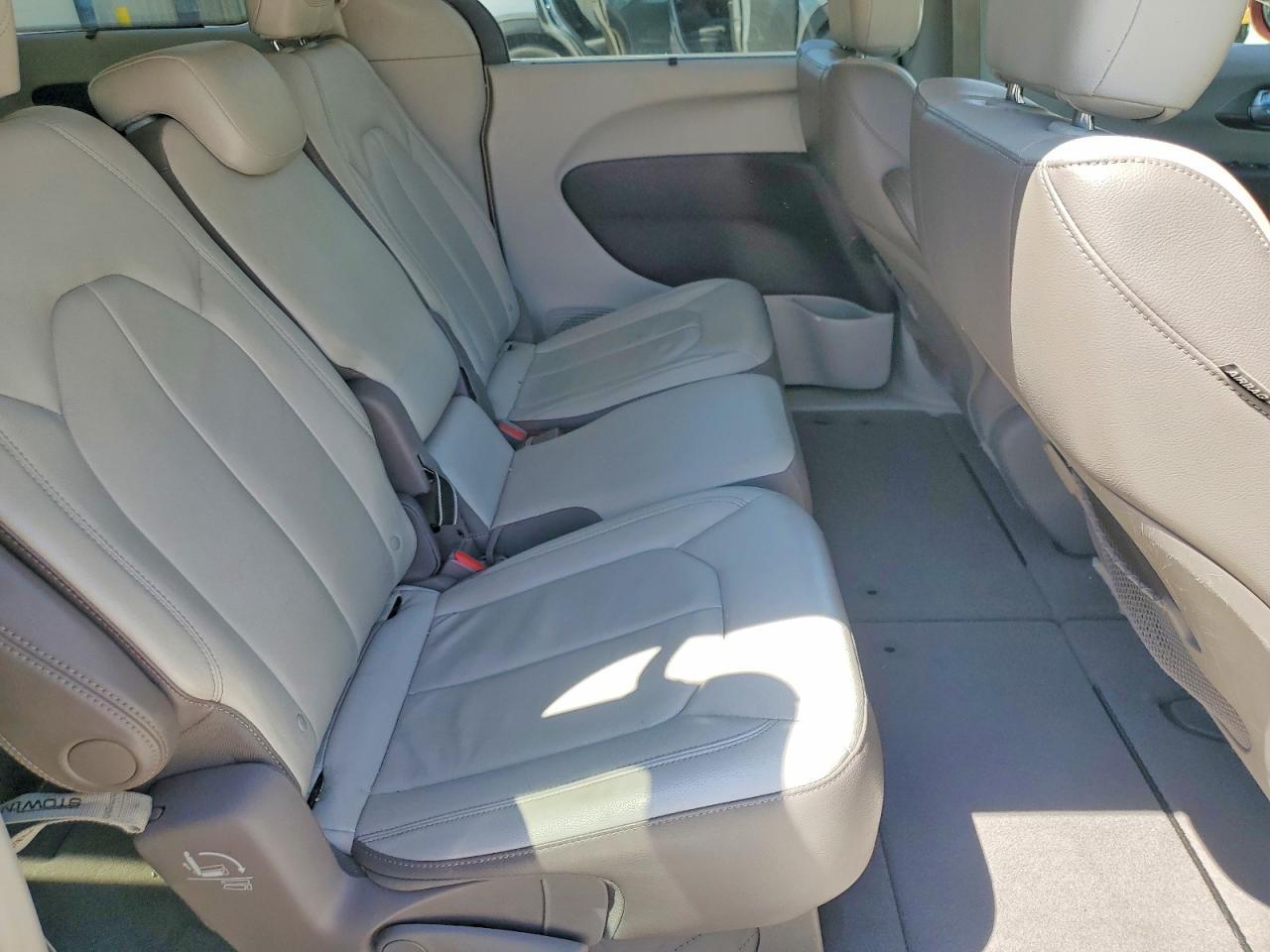 2017 Chrysler Pacifica Touring L - zdjęcie 11