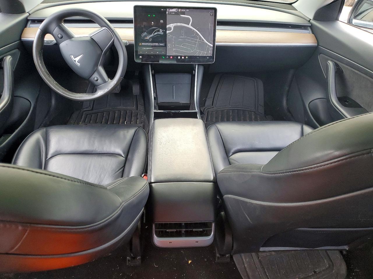 2020 Tesla Model 3 - zdjęcie 8