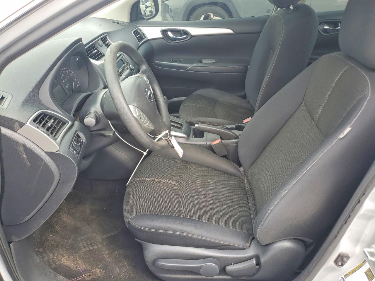 2017 Nissan Sentra S - zdjęcie 7