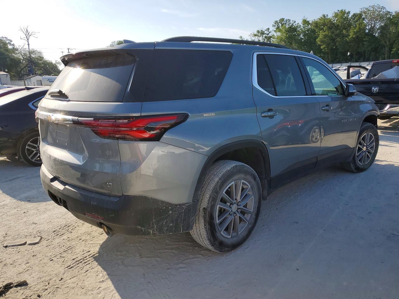 2023 Chevrolet Traverse Lt - zdjęcie 3