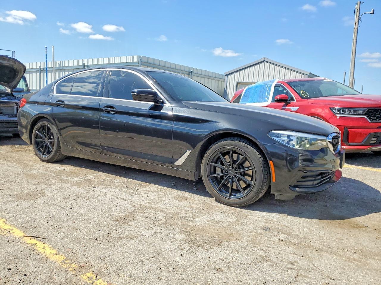 2019 BMW 530 I - zdjęcie 4