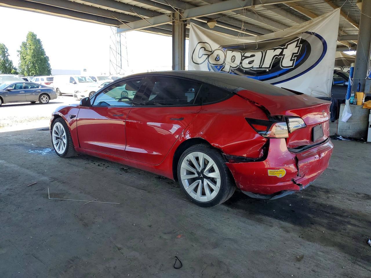 2021 Tesla Model 3 - zdjęcie 2