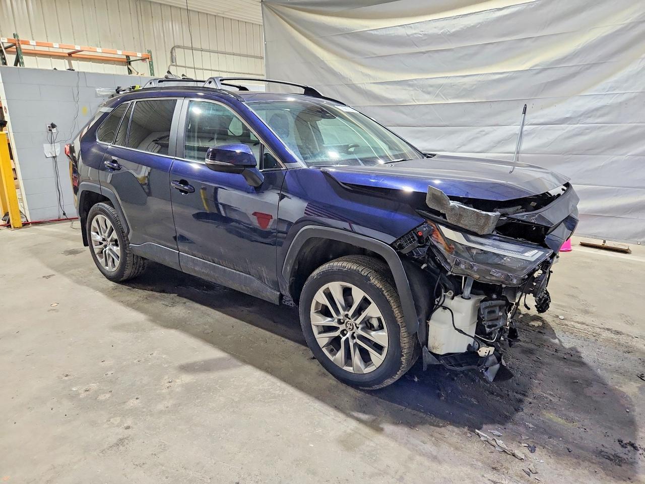 2024 Toyota Rav4 Xle Premium - zdjęcie 4