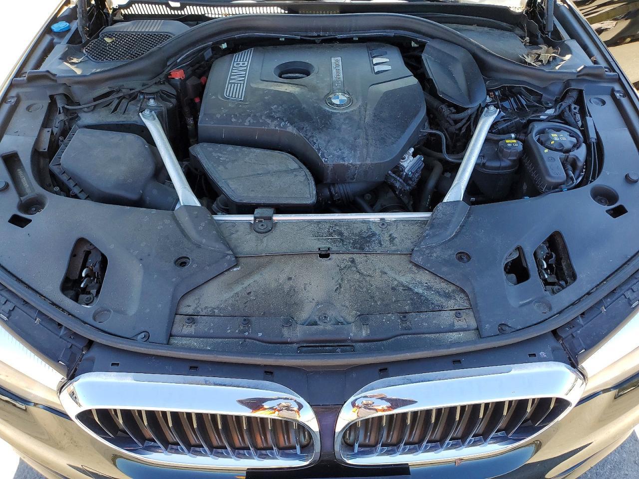 2019 BMW 530 Xi - zdjęcie 11