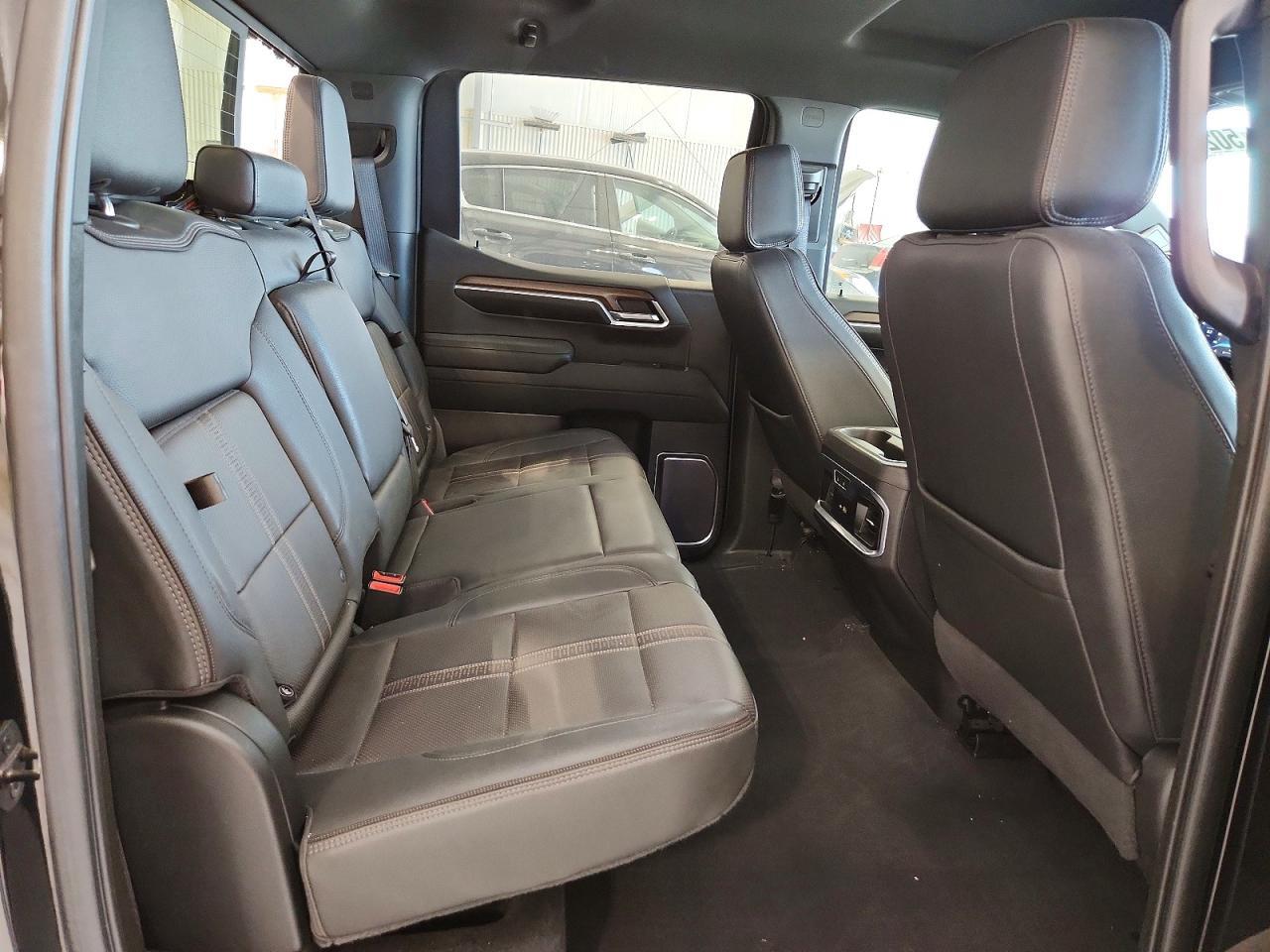 2022 Chevrolet Silverado K1500 High Country - zdjęcie 10