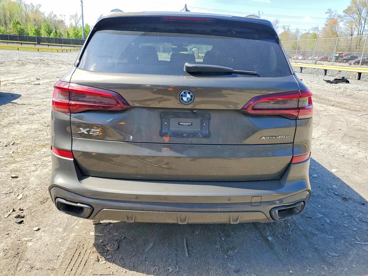 2023 BMW X5 xDrive45E - zdjęcie 6