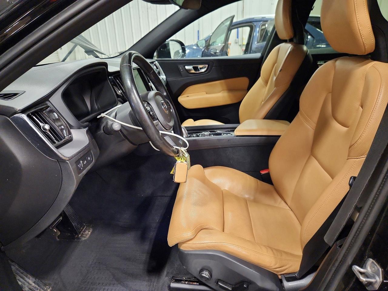 2018 Volvo Xc60 T8 Inscription - zdjęcie 7