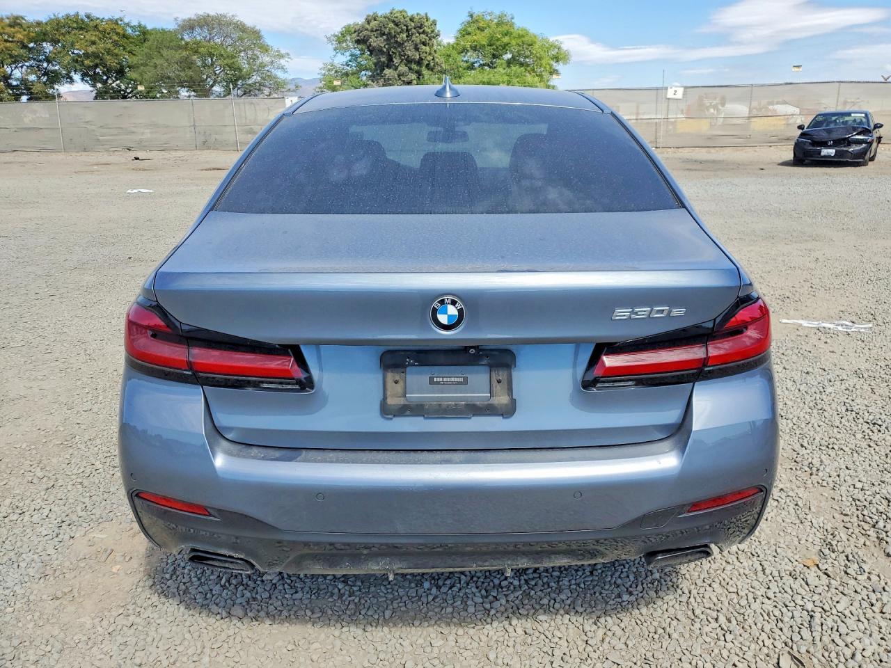 2021 BMW 530E - zdjęcie 6