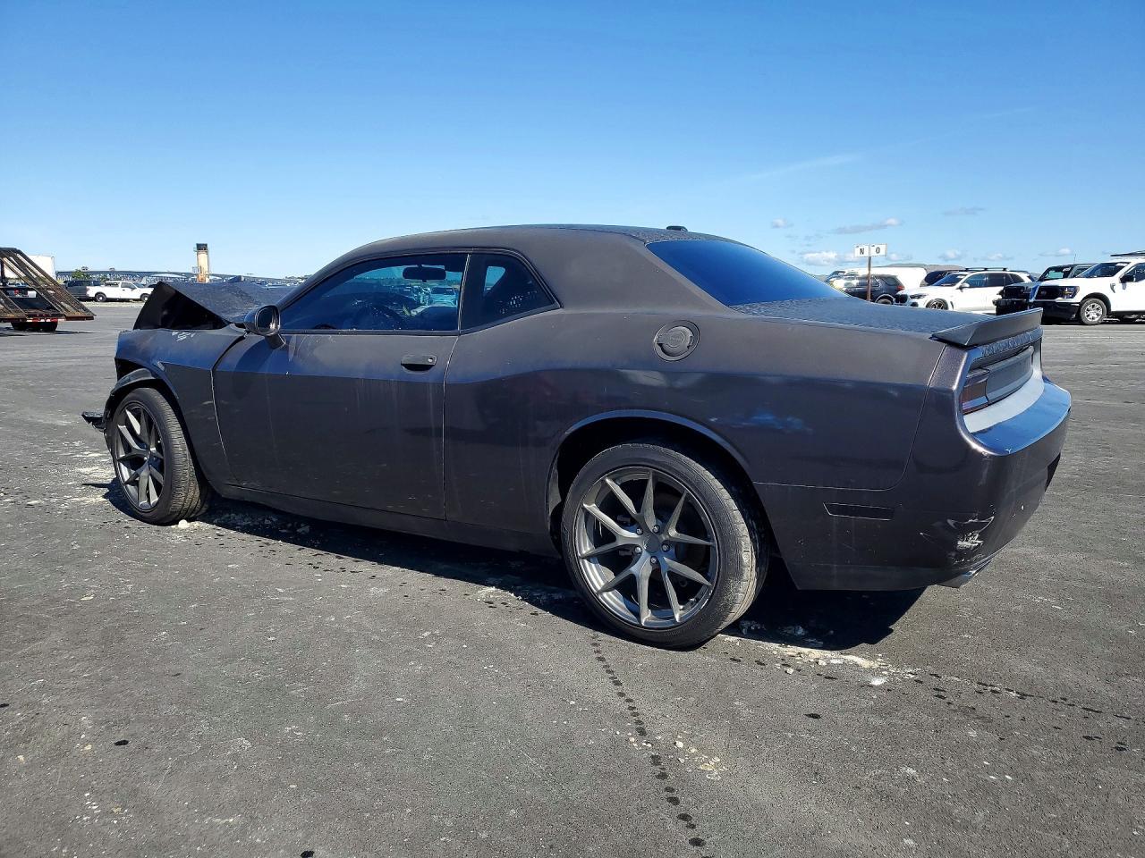 2014 Dodge Challenger Sxt - zdjęcie 2