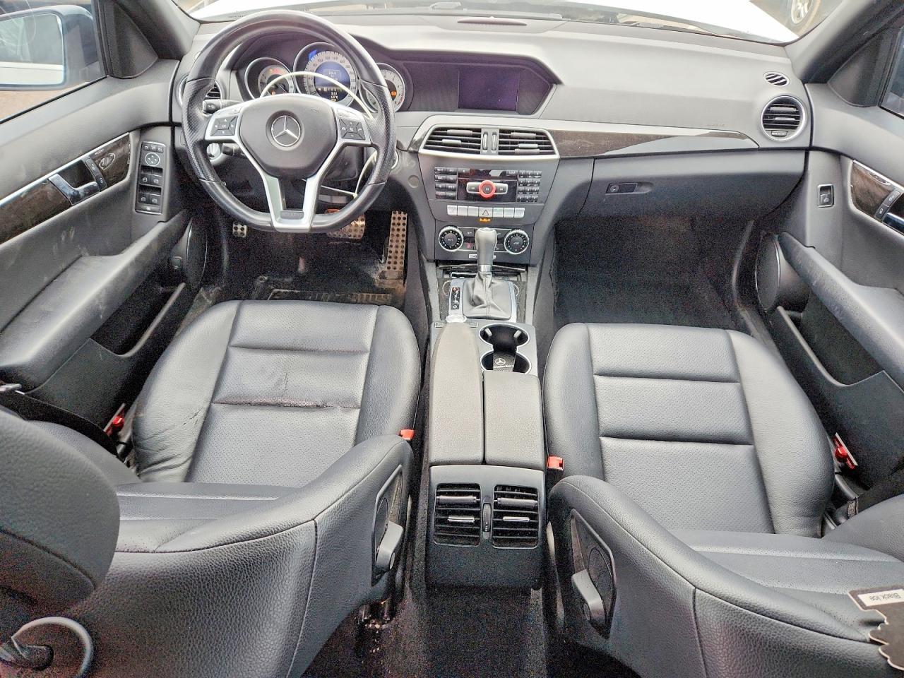 2013 Mercedes-Benz C 300 4Matic - zdjęcie 8