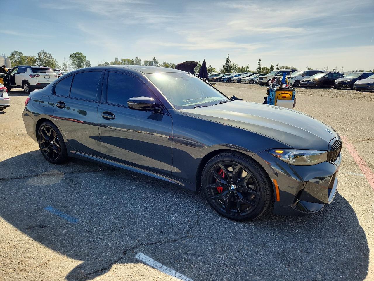 2026 BMW 330I - zdjęcie 4