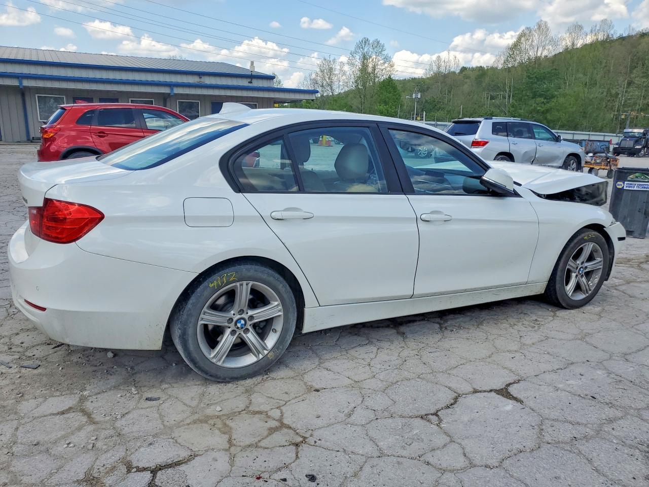 2015 BMW 328 Xi - zdjęcie 3