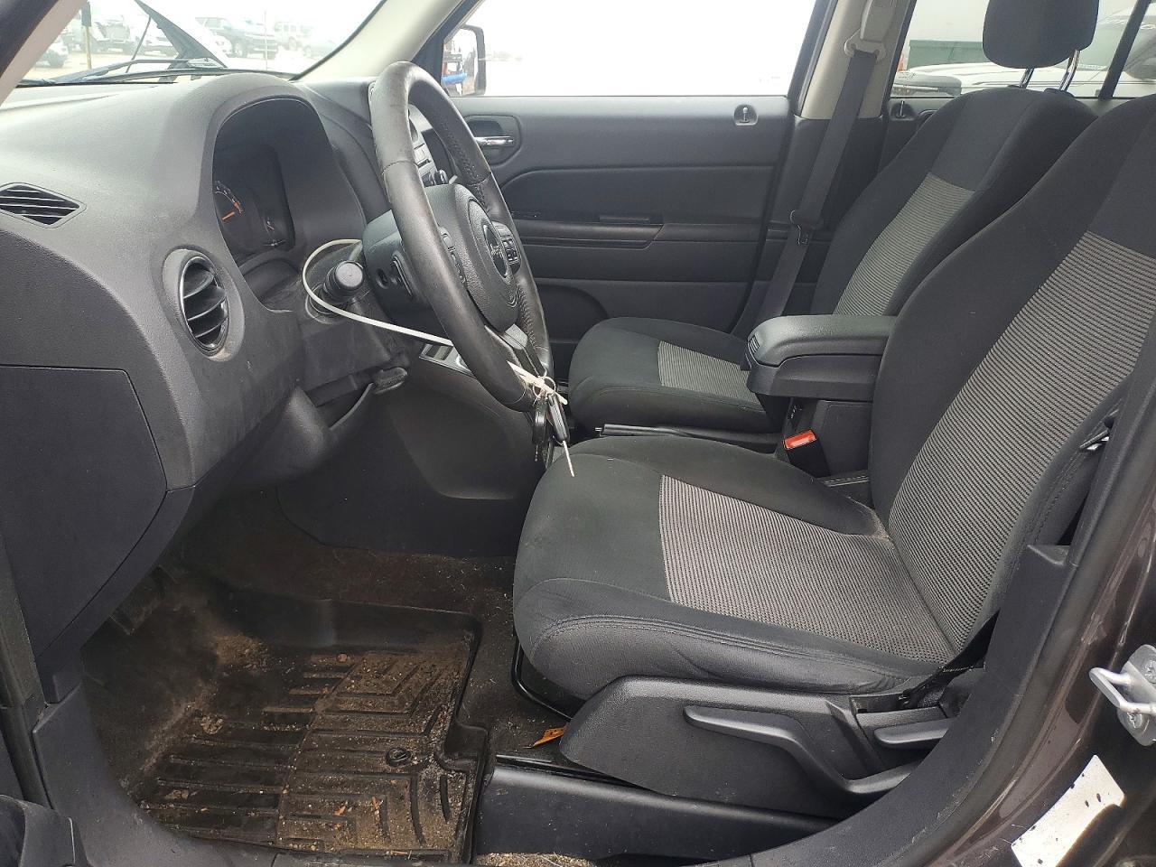 2014 Jeep Patriot Latitude - zdjęcie 7