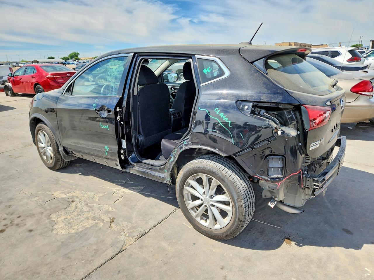 2017 Nissan Rogue Sport S - zdjęcie 2