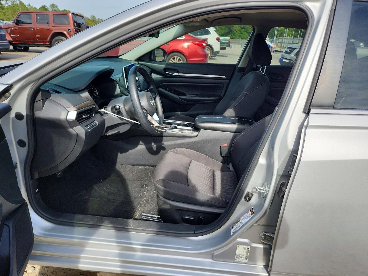 2023 Nissan Altima Sv - zdjęcie 7
