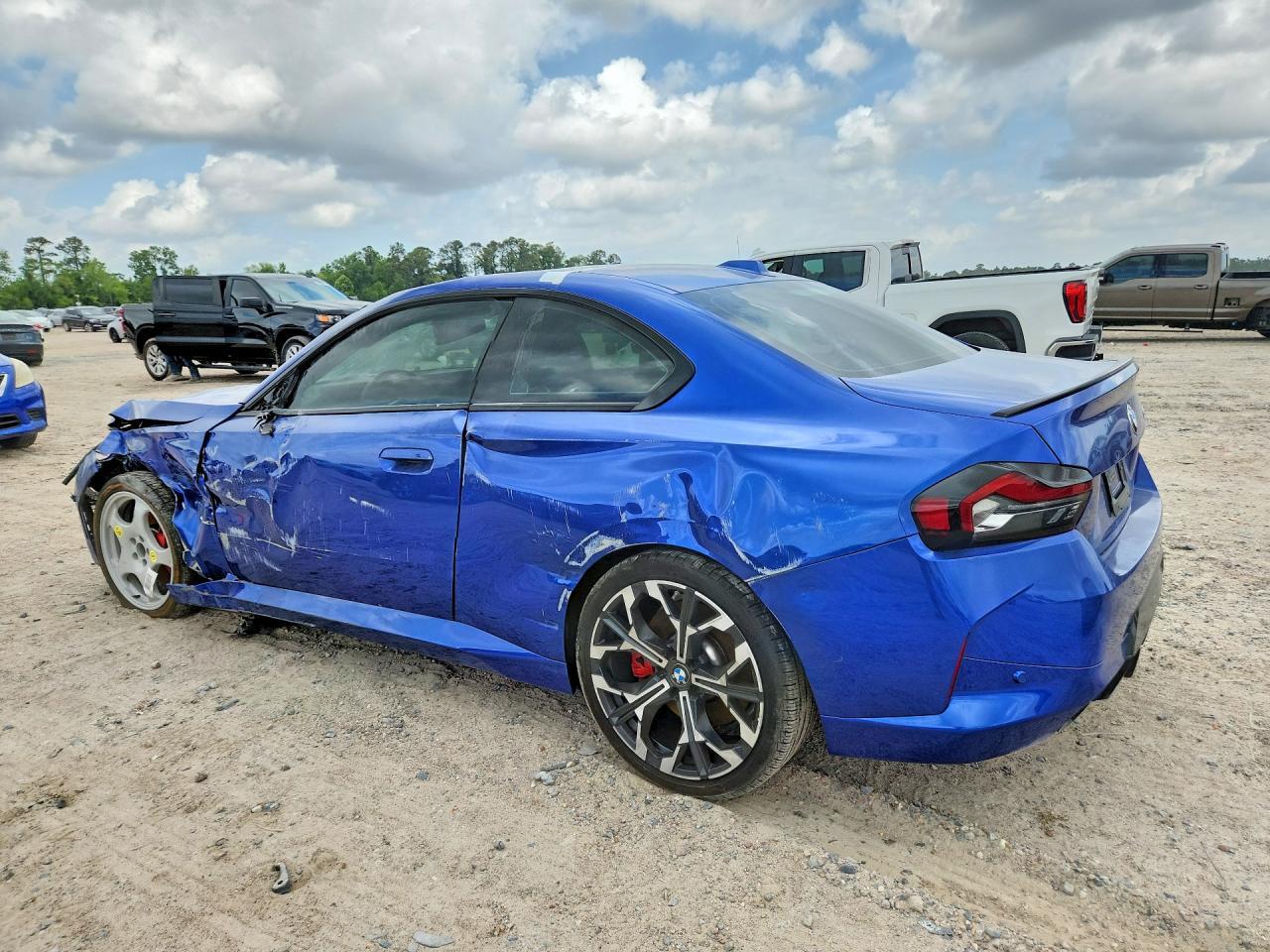 BMW Seria 2 - zdjęcie 2