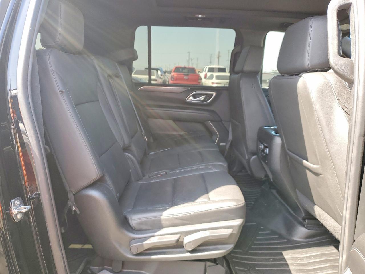 2023 Chevrolet Suburban C1500 Lt - zdjęcie 11
