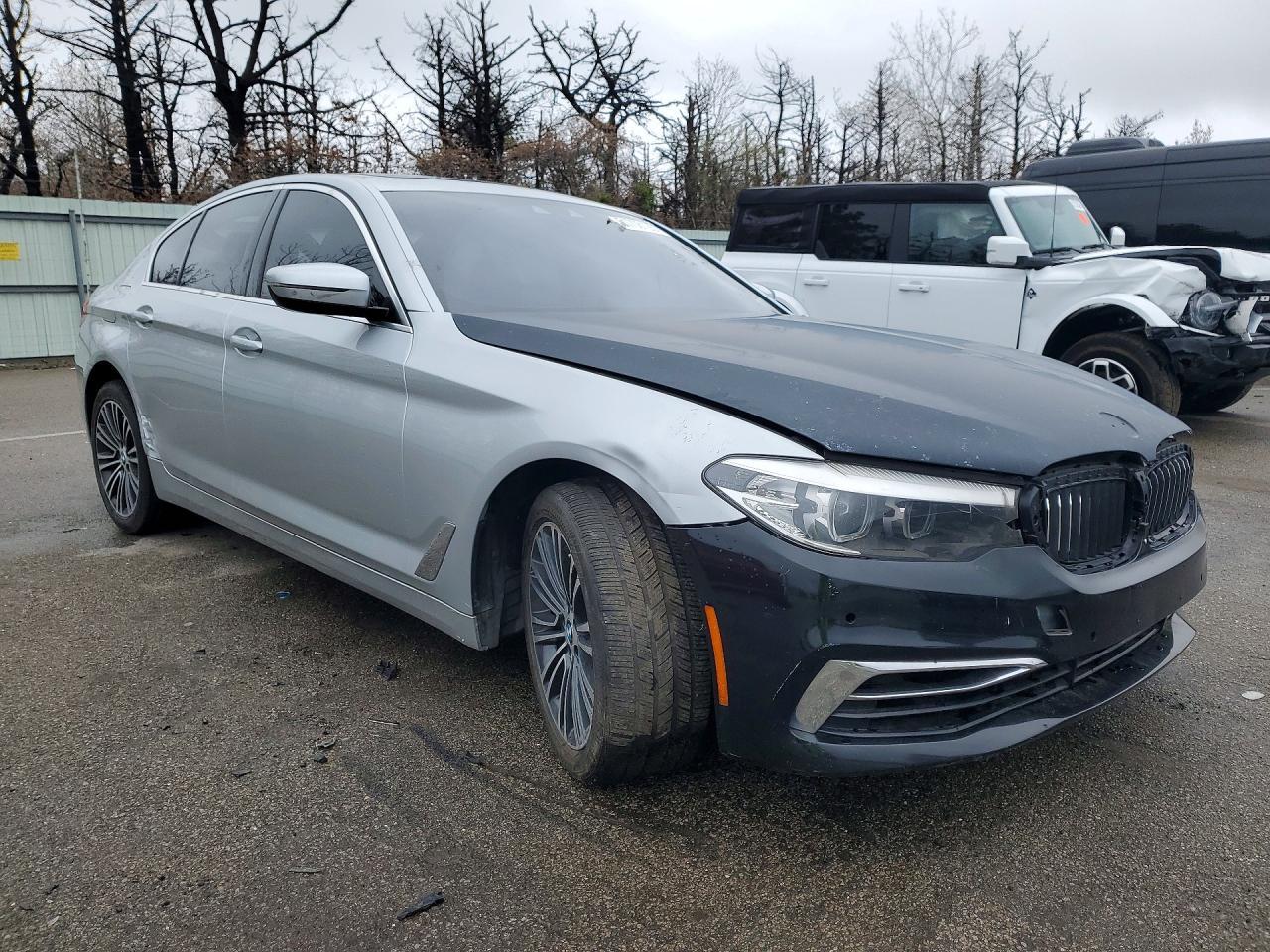 2020 BMW 530 Xi - zdjęcie 4