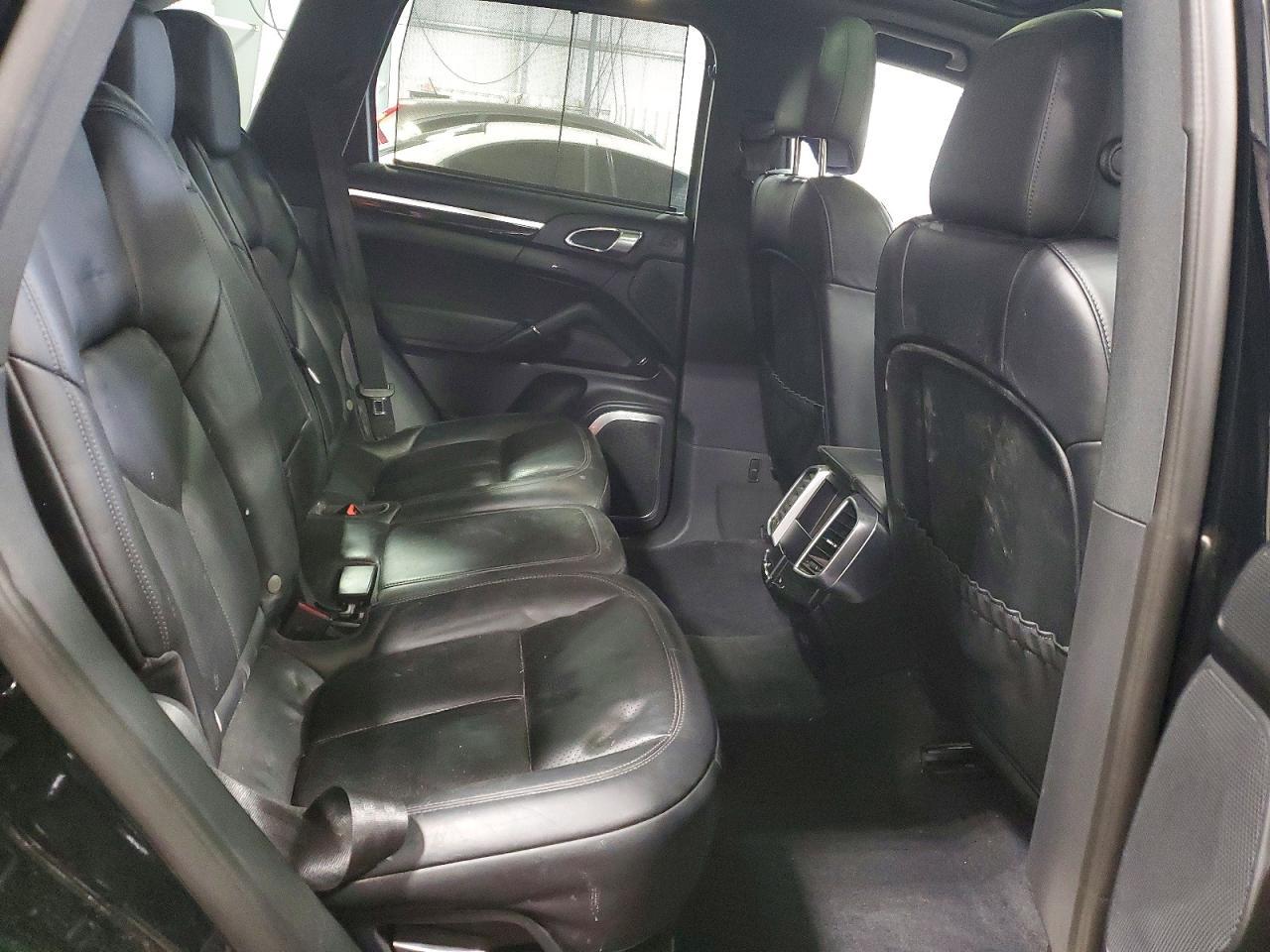 2017 Porsche Cayenne S - zdjęcie 10