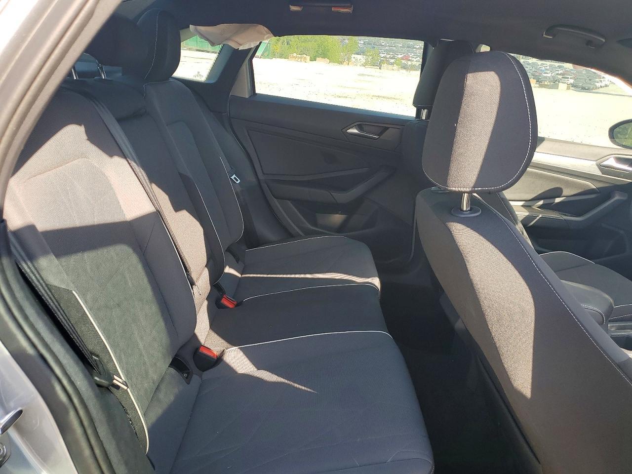 2026 Volkswagen Jetta Sport - zdjęcie 10