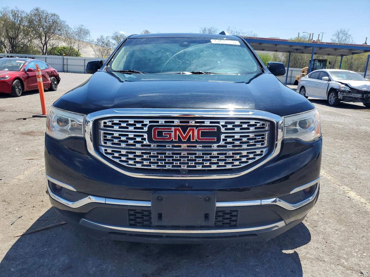 2017 GMC Acadia Denali - zdjęcie 5