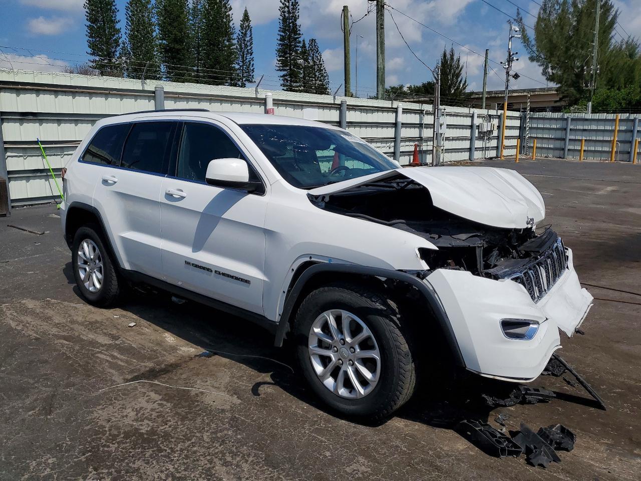 2022 Jeep Grand Cherokee Laredo E - zdjęcie 4