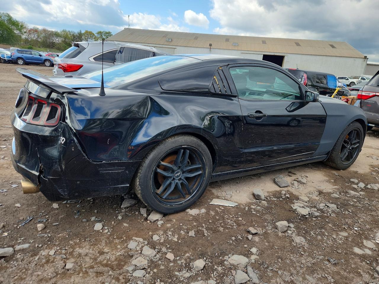 2014 Ford Mustang - zdjęcie 3