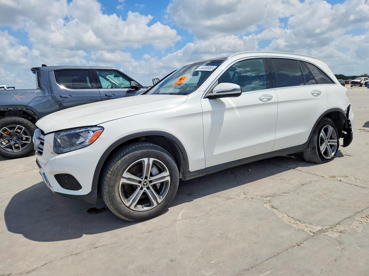 2017 Mercedes-Benz Glc 300 - zdjęcie główne