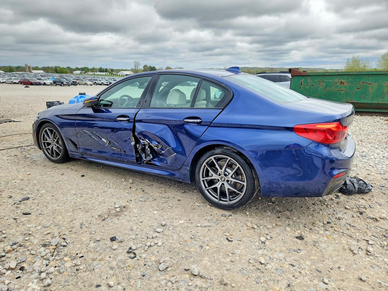 2018 BMW 530 Xi - zdjęcie 2
