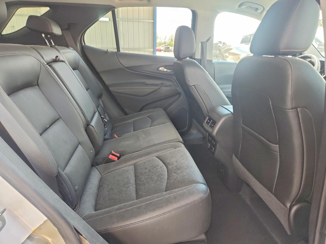2018 Chevrolet Equinox Premier - zdjęcie 11