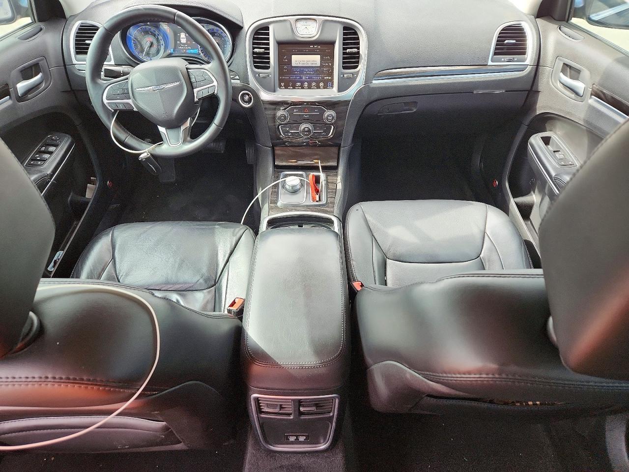 2015 Chrysler 300 Limited - zdjęcie 8