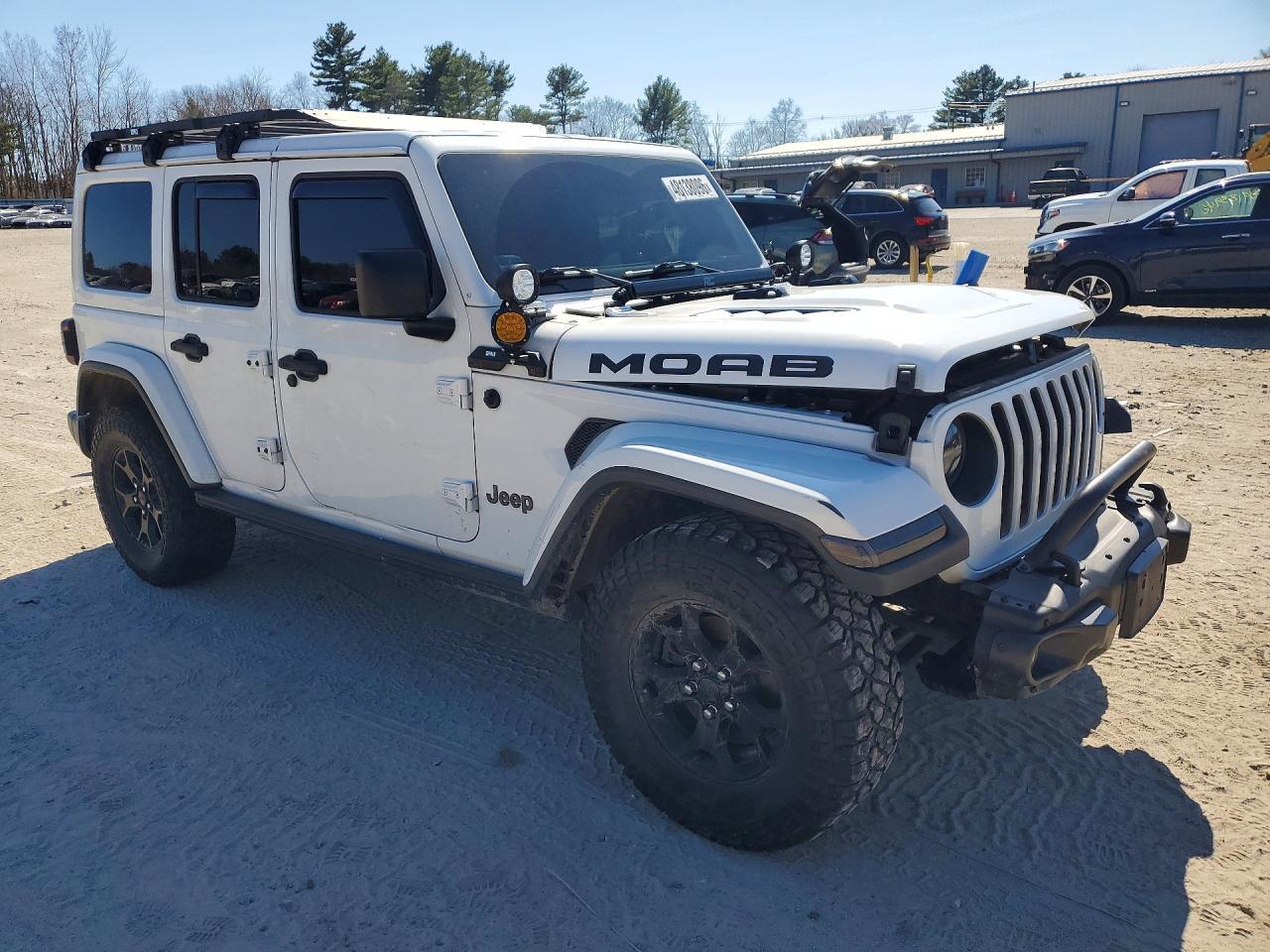 2018 Jeep Wrangler Unlimited Sahara - zdjęcie 4