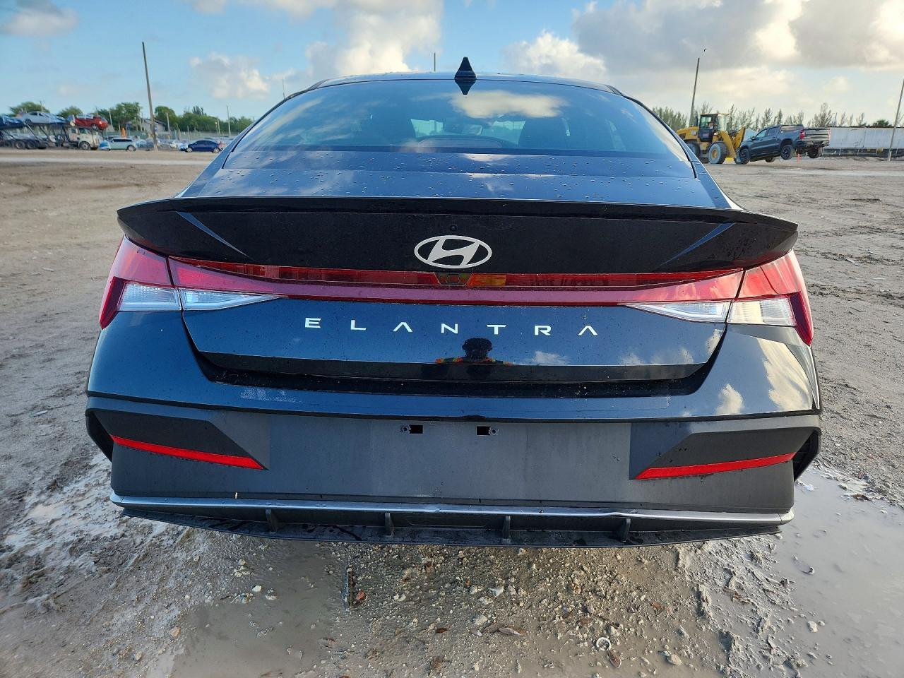 2025 Hyundai Elantra Sel Sport - zdjęcie 6