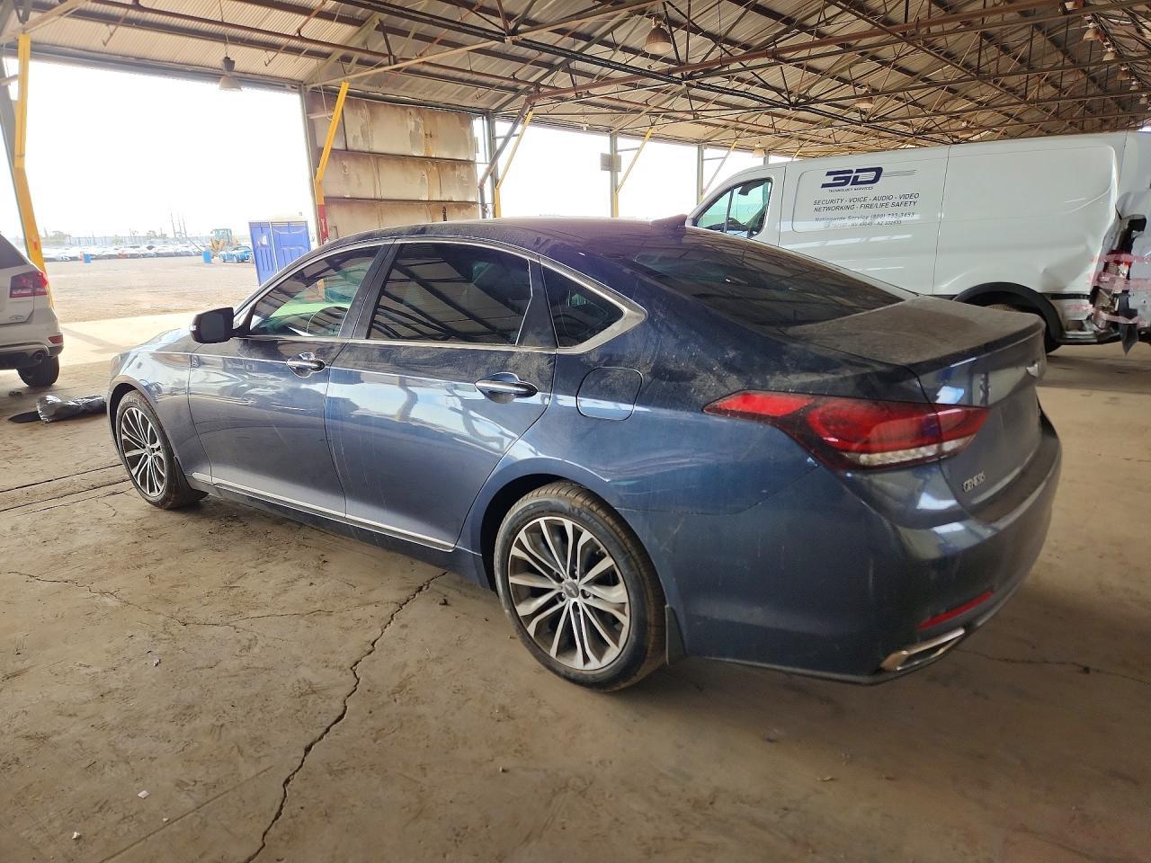 2015 Hyundai Genesis 3.8L - zdjęcie 2