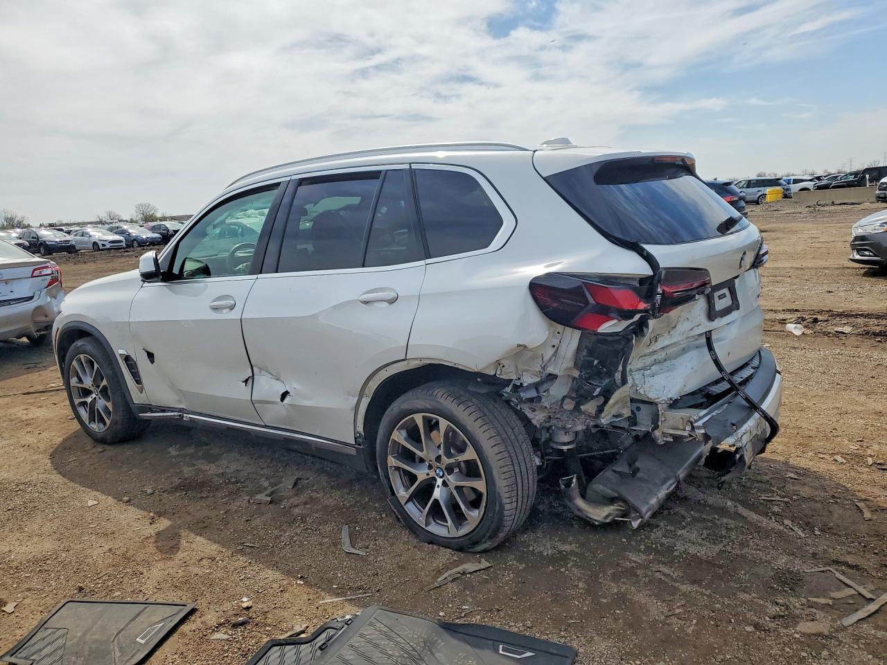 2025 BMW X5 xDrive40I - zdjęcie 2