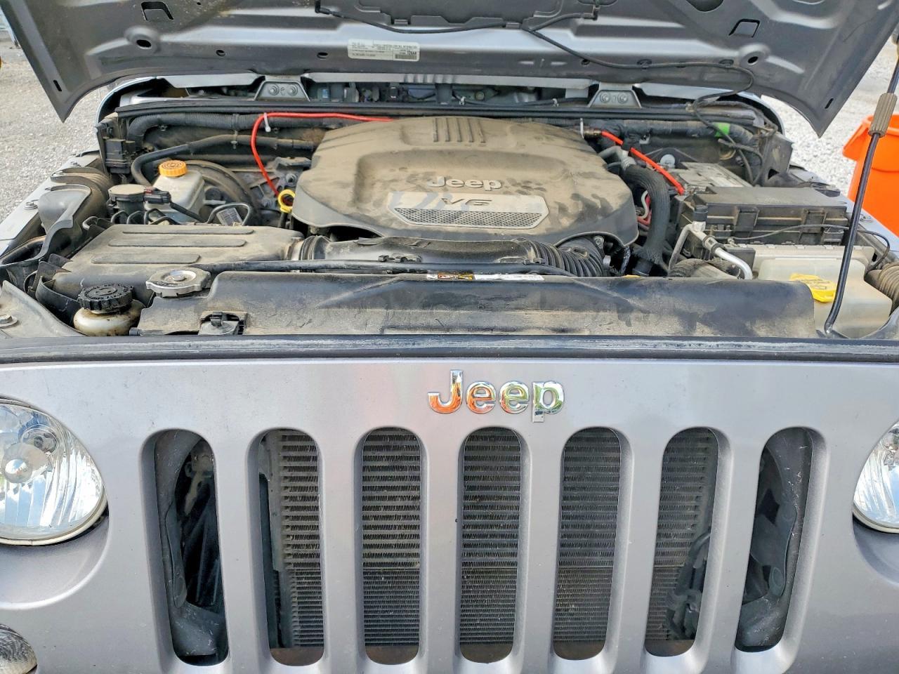 2015 Jeep Wrangler Unlimited Sport - zdjęcie 12
