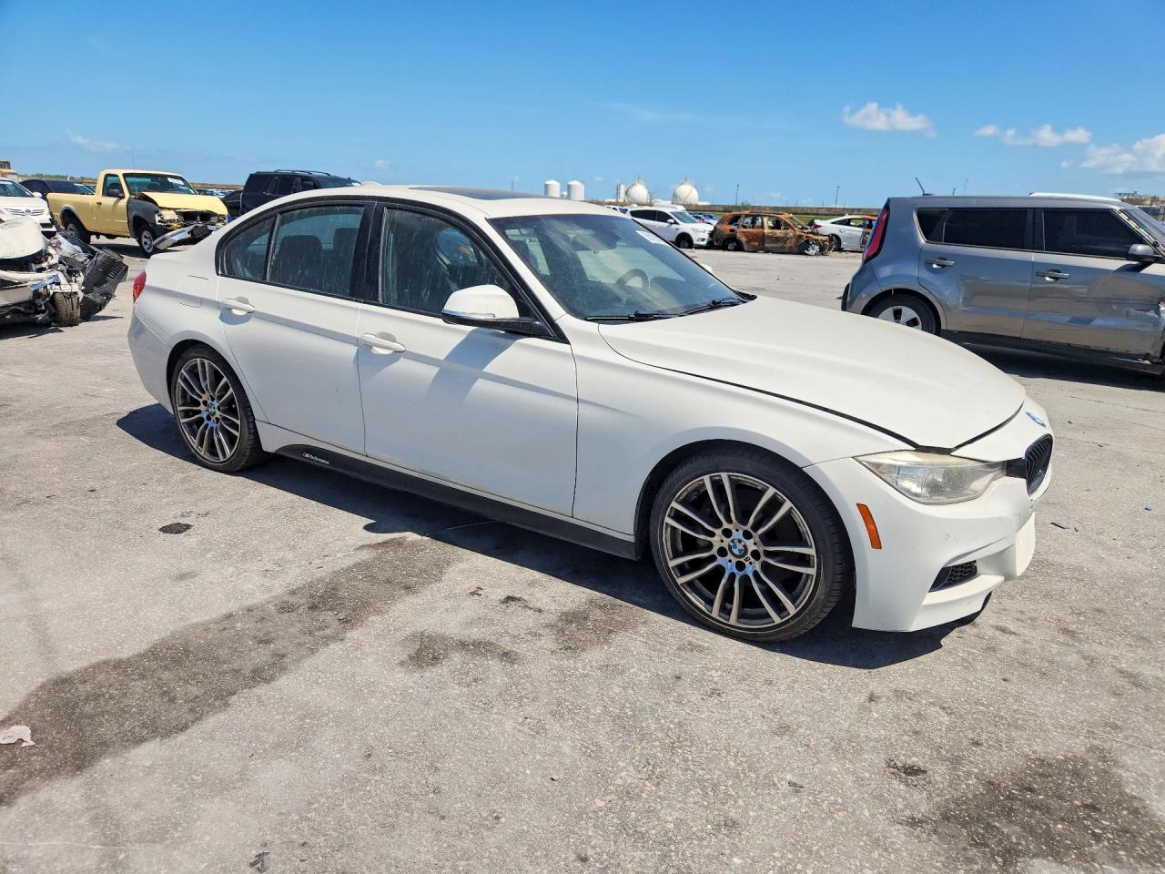 2015 BMW 335 I - zdjęcie 4