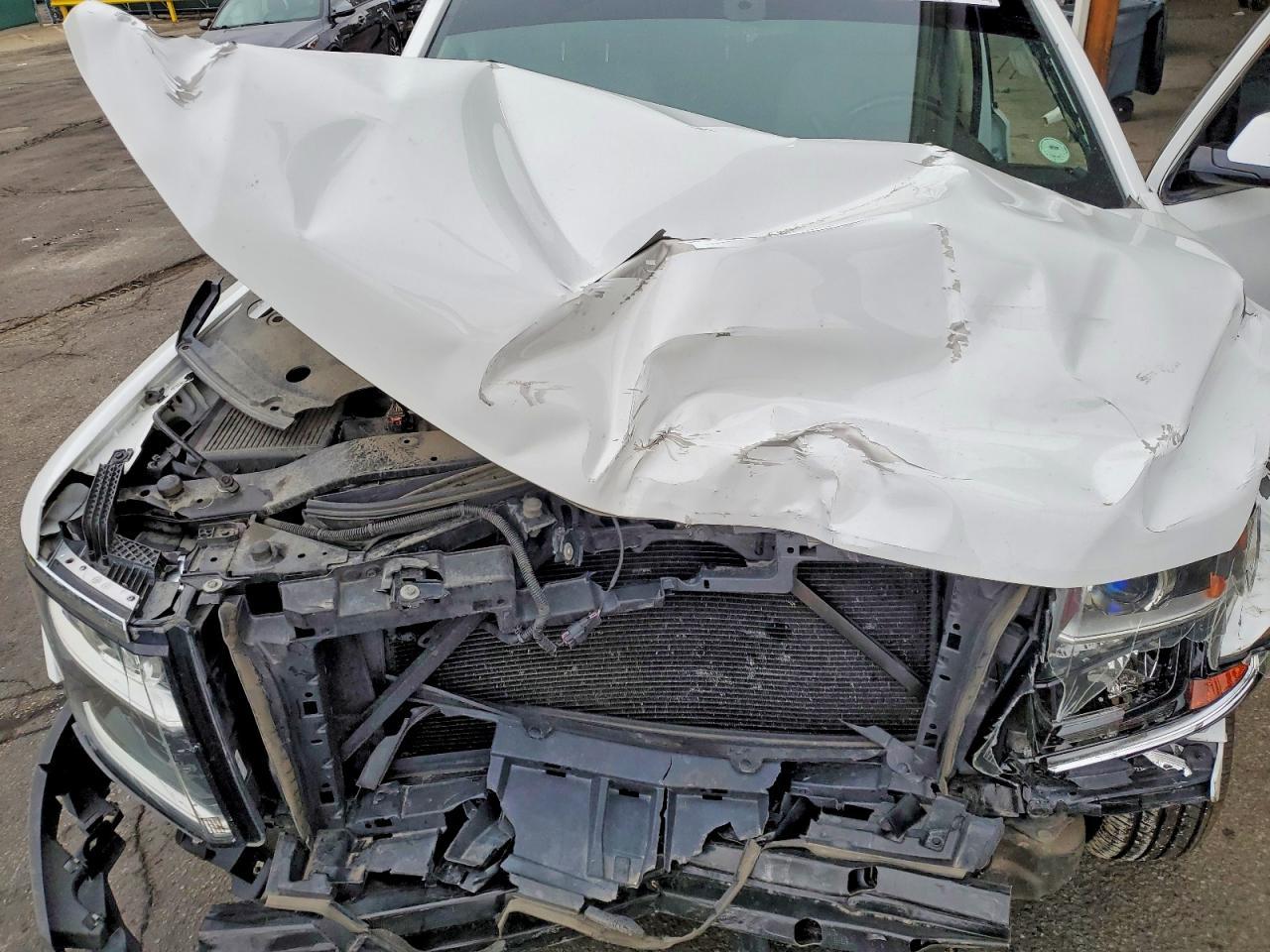 2016 Chevrolet Tahoe K1500 Ls - zdjęcie 11