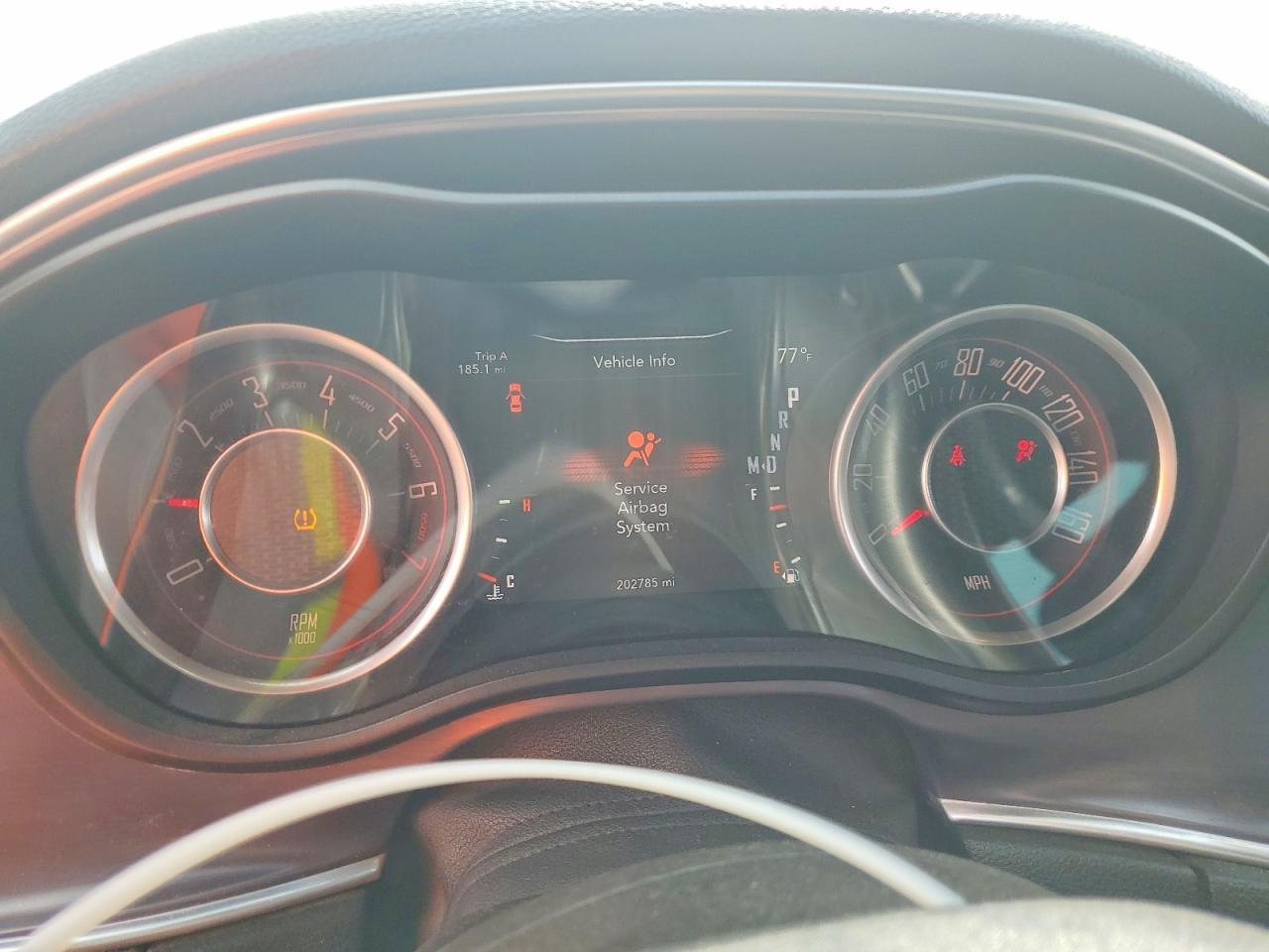 2015 Dodge Challenger Sxt - zdjęcie 9