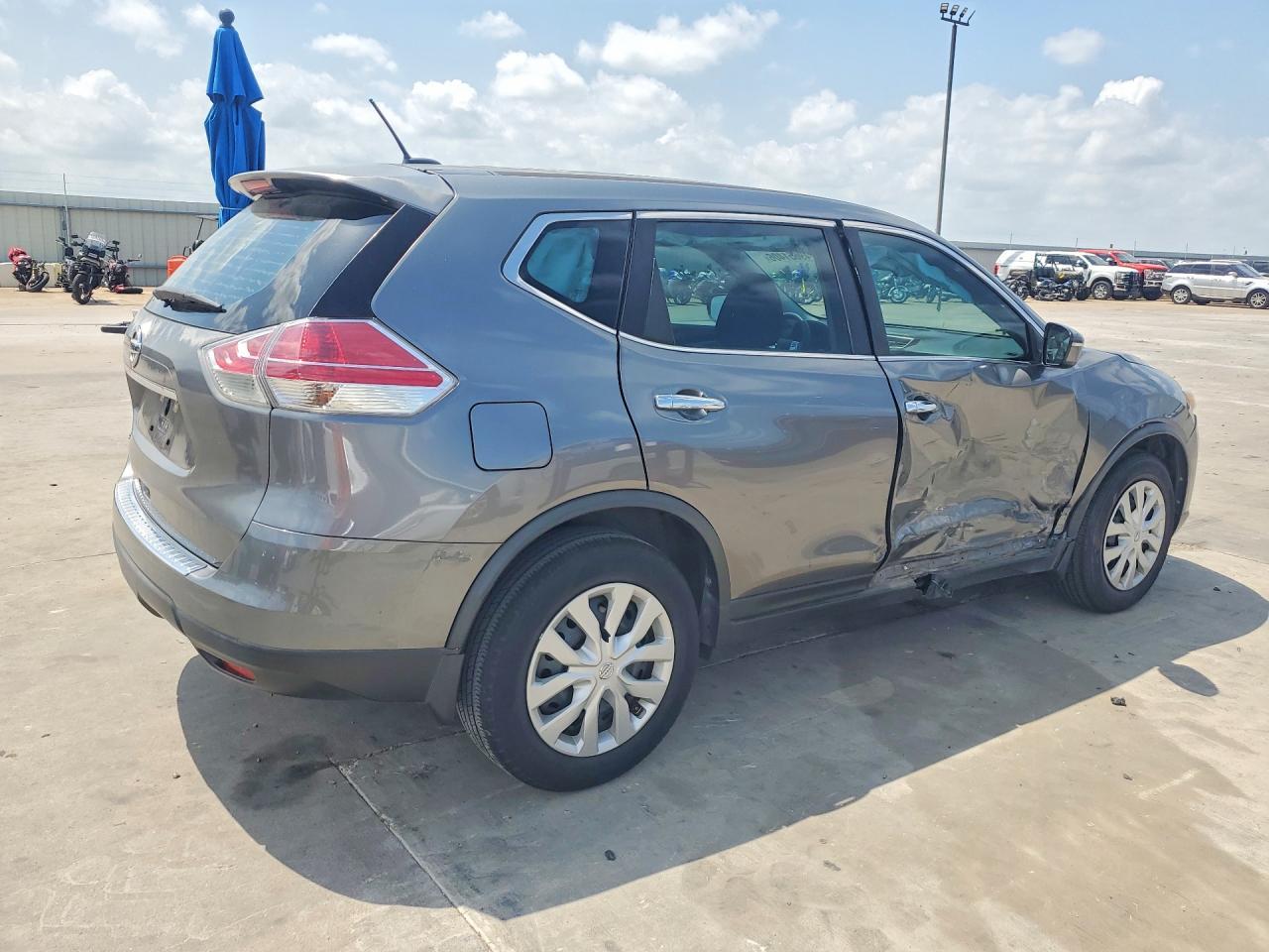 2015 Nissan Rogue S - zdjęcie 3