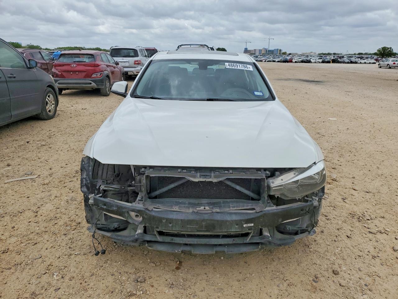 2016 BMW 320 Xi - zdjęcie 5
