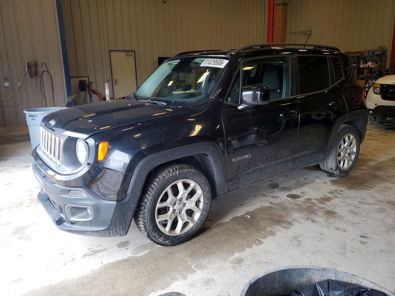 2016 Jeep Renegade Latitude - zdjęcie główne